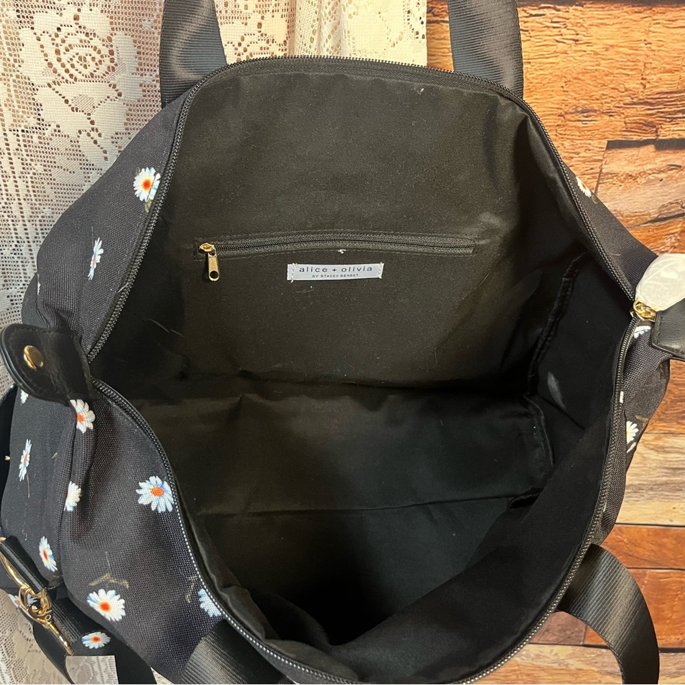 Alice and Olivia Daisy Duffel Weekender Tote Bag - Picture 5 of 13